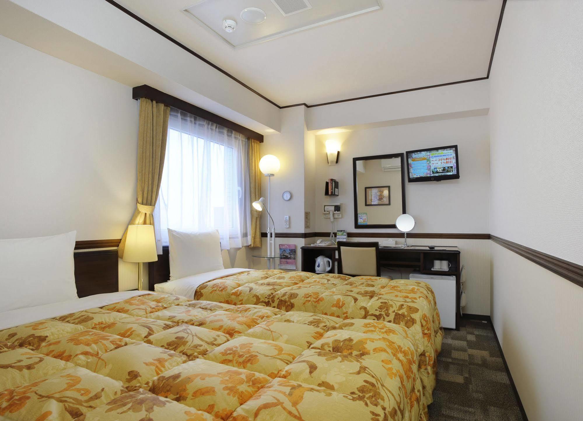 Toyoko Inn Utsunomiya Ekimae No 1 Екстер'єр фото
